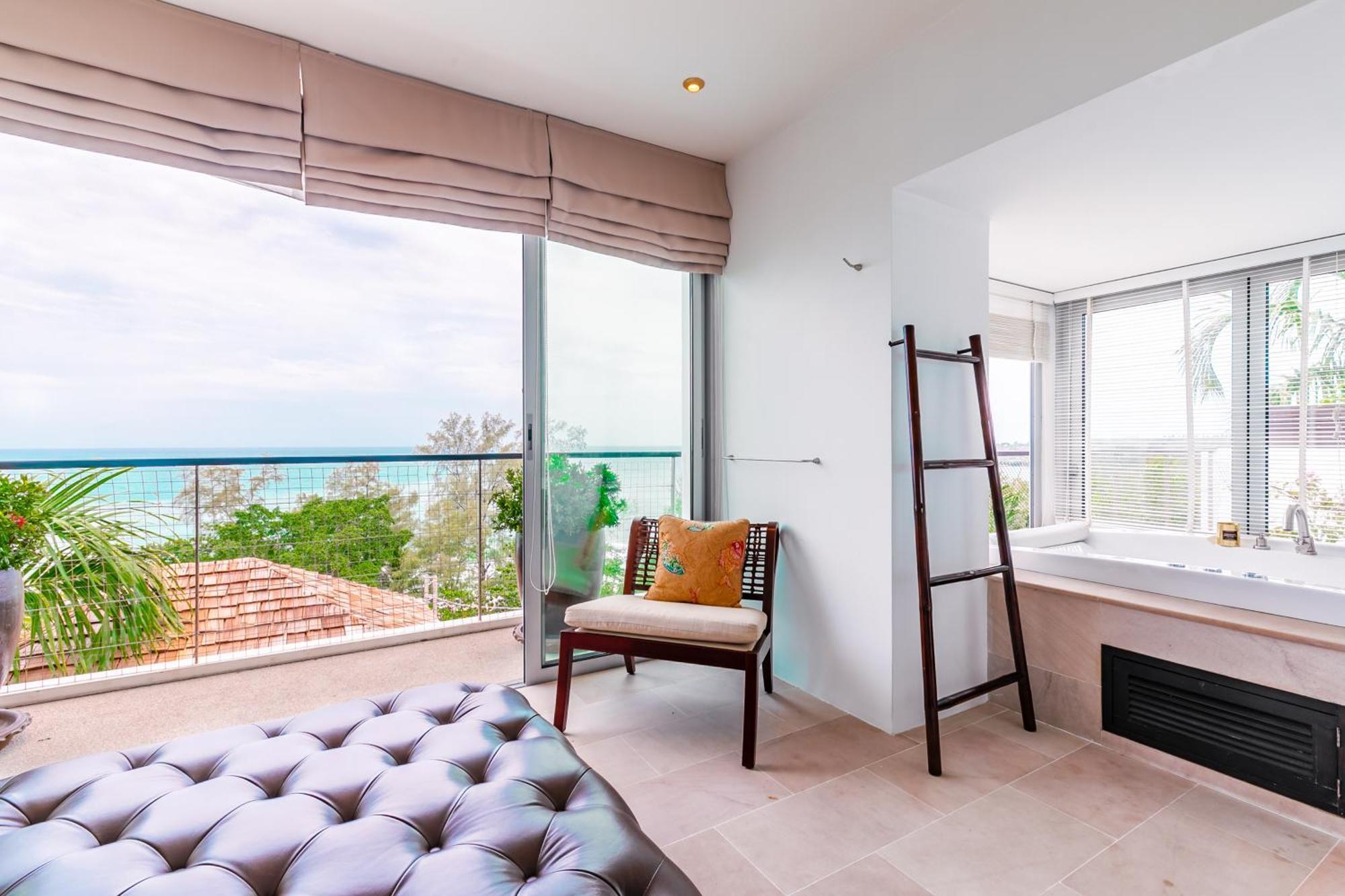 Surin Heights Villa Room photo